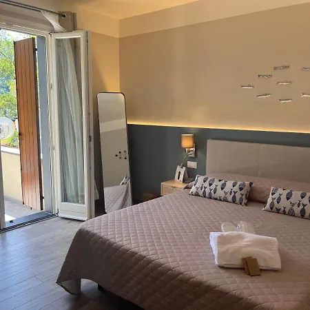 Il Colle Di Monterosso 3* 蒙特罗索阿尔马雷