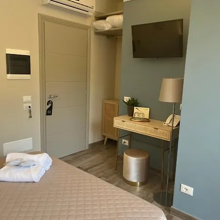 Il Colle Di Monterosso 3* 蒙特罗索阿尔马雷